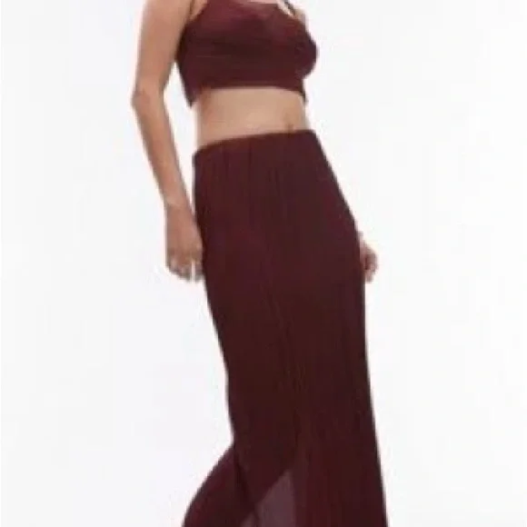 Topshop Plisse Straight Midi Skirt | Burgundy NWOT US6 UK10 - Picture 2 of 5